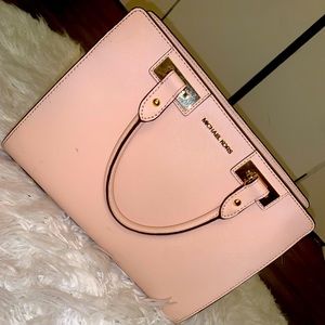 Soft Pink/ Peach Michael Kors hand bag